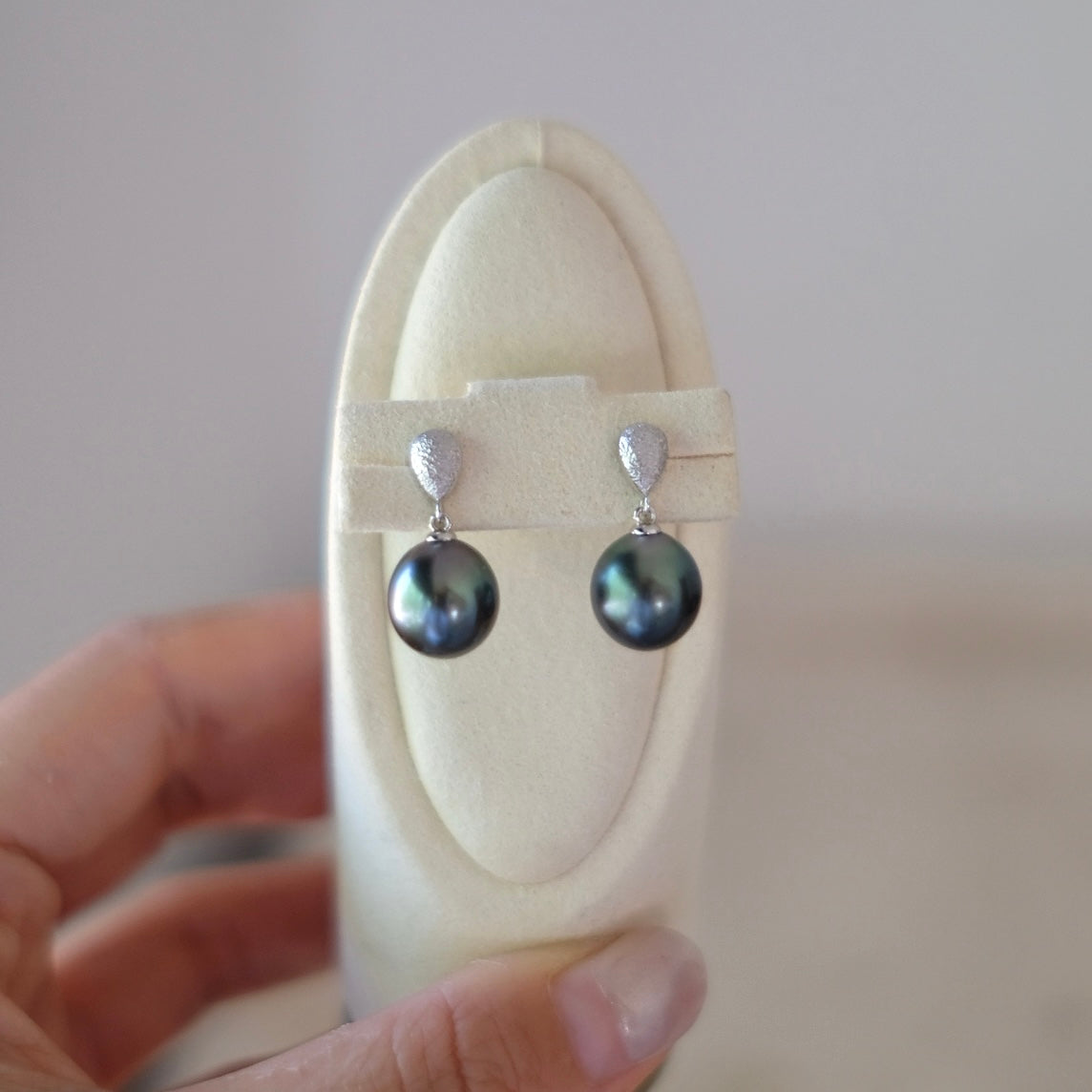 Z026 Classic Earrings Accessories, AU750