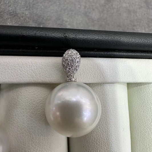 Z075 Classic Bails, AU750, Diamond 0.16ct
