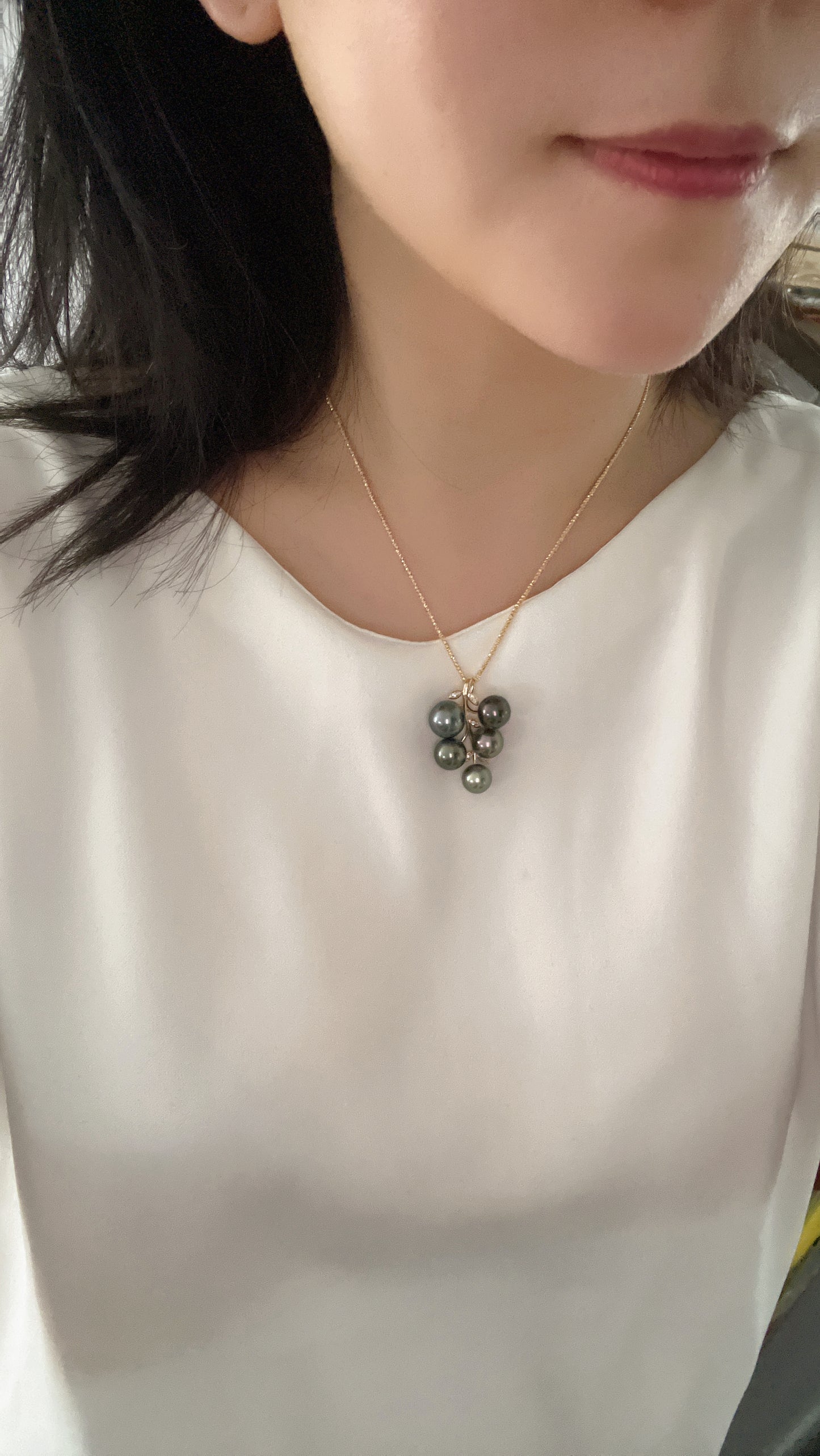 CP003 Grape Vine Multi-Pearl Pendant
