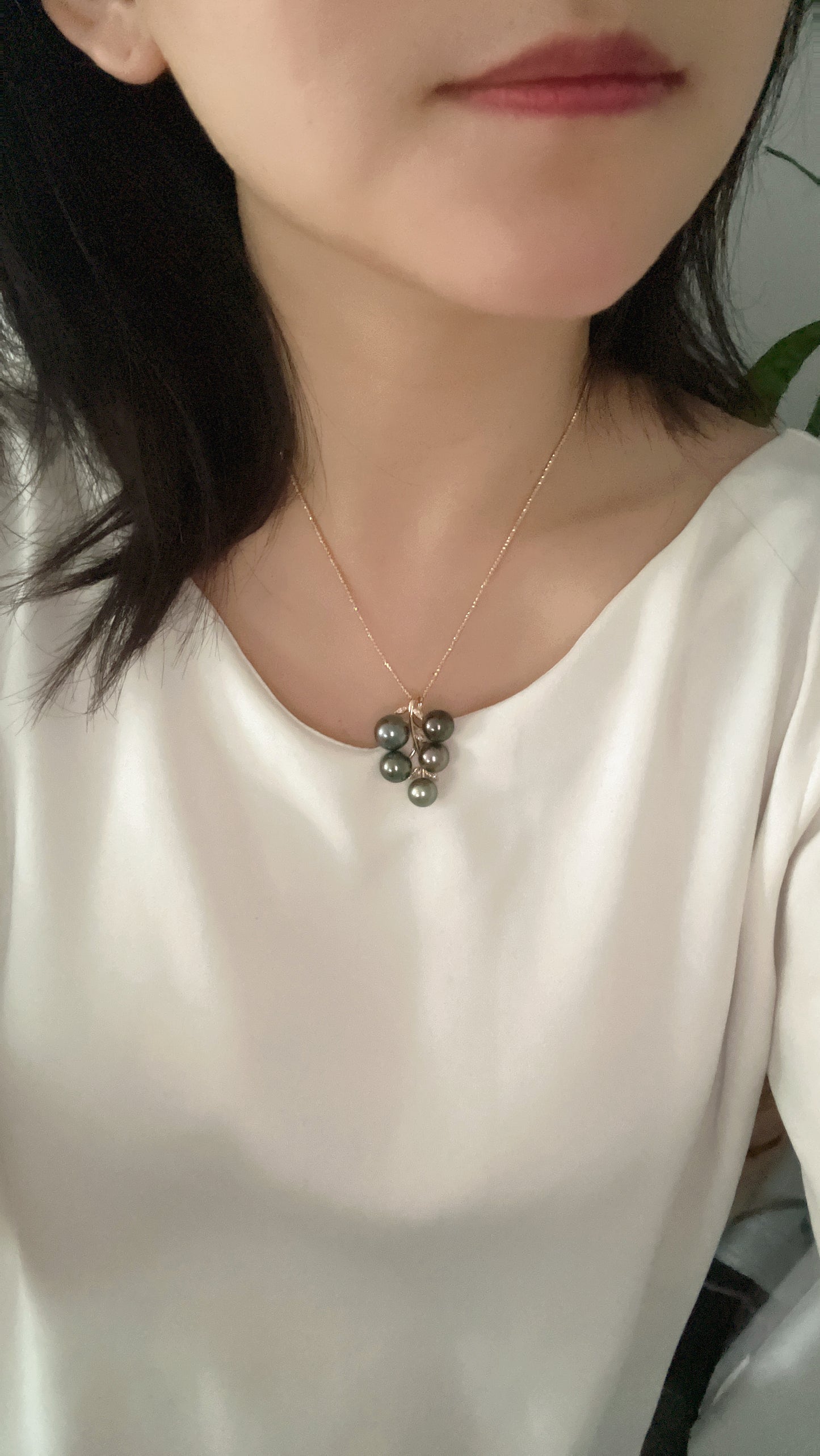 CP003 Grape Vine Multi-Pearl Pendant